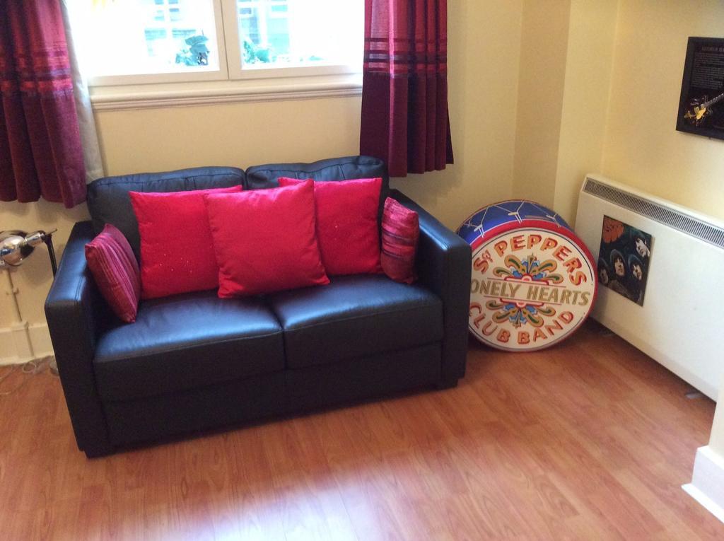 Beatles Apartment Liverpool Oda fotoğraf